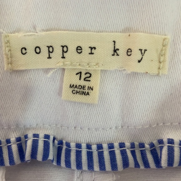 Copper Key Women's White Shorts Size 12 - Picture 3 of 5